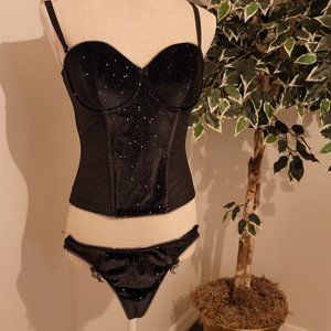 Victoria's Secret Velvet Shimmer Bra 34D Long Line Lined Corset Black New